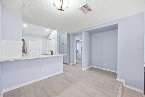 Adosado en alquiler en Tampa, Florida, 3 dormitorios, 157 m2 № 2275689 - foto 10