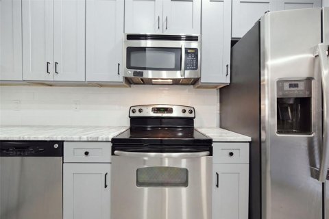 Adosado en alquiler en Tampa, Florida, 3 dormitorios, 157 m2 № 2275689 - foto 4