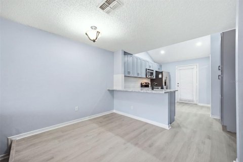 Adosado en alquiler en Tampa, Florida, 3 dormitorios, 157 m2 № 2275689 - foto 6