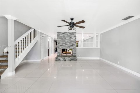 Townhouse in Coral Springs, Florida 3 bedrooms, 159.79 sq.m. № 1983740 - photo 6