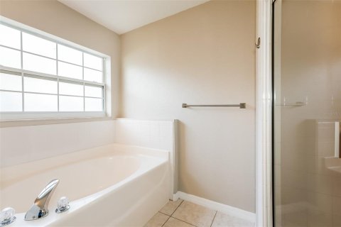 House in Lakeland, Florida 3 bedrooms, 154.68 sq.m. № 1894358 - photo 15