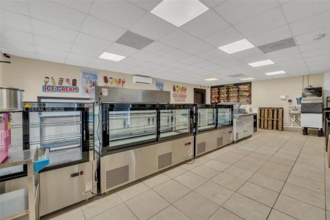 Commercial property in Homestead, Florida № 2086141 - photo 23