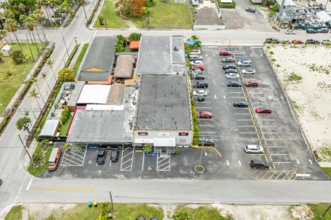 Commercial property in Homestead, Florida № 2086141 - photo 4