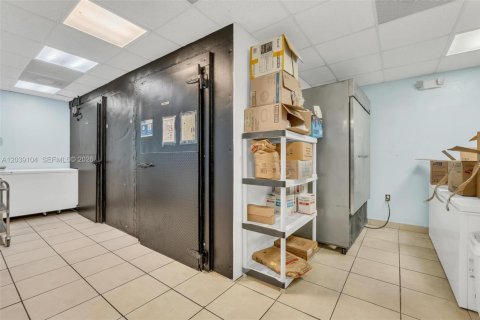Commercial property in Homestead, Florida № 2086141 - photo 27