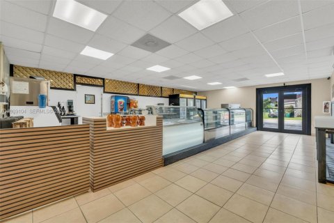 Commercial property in Homestead, Florida № 2086141 - photo 22