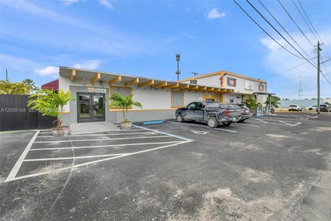 Commercial property in Homestead, Florida № 2086141 - photo 2