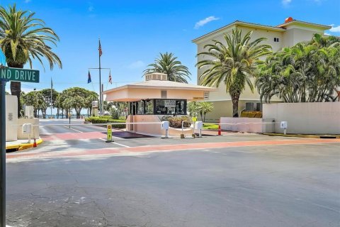 Condominio en venta en South Pasadena, Florida, 1 dormitorio, 85.93 m2 № 1437827 - foto 4