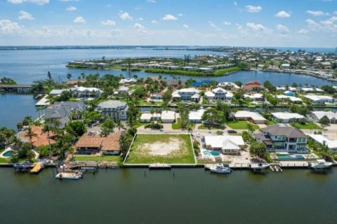Terreno en venta en Holmes Beach, Florida № 1918756 - foto 13