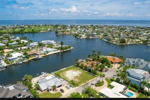 Terreno en venta en Holmes Beach, Florida № 1918756 - foto 8