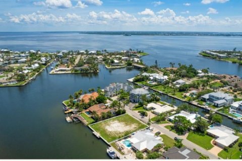 Terreno en venta en Holmes Beach, Florida № 1918756 - foto 14