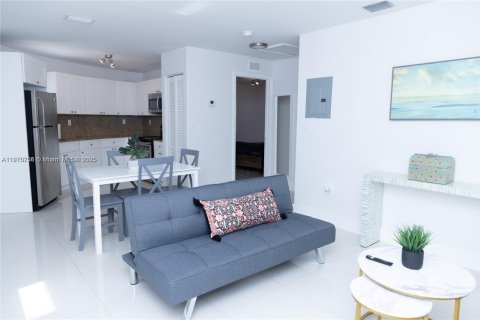 Propiedad comercial en venta en Miami, Florida № 2013112 - foto 19