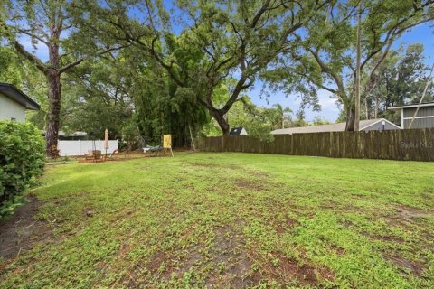 House in Saint Petersburg, Florida 3 bedrooms, 140.84 sq.m. № 2259019 - photo 27