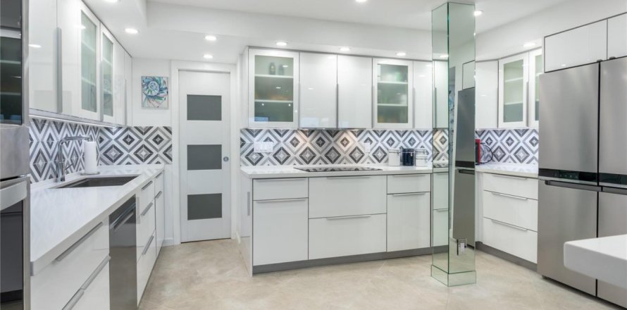 Condominio en Pompano Beach, Florida, 3 dormitorios № 2182561