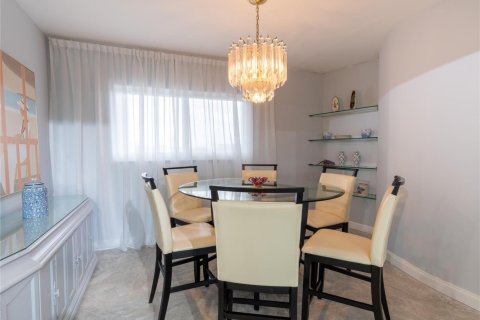 Condominio en venta en Pompano Beach, Florida, 3 dormitorios, 222.97 m2 № 2182561 - foto 17