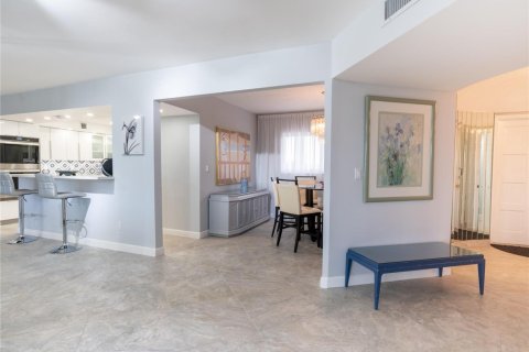 Condominio en venta en Pompano Beach, Florida, 3 dormitorios, 222.97 m2 № 2182561 - foto 15