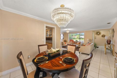 Villa ou maison à vendre à Miramar, Floride: 3 chambres, 140.65 m2 № 2055403 - photo 8