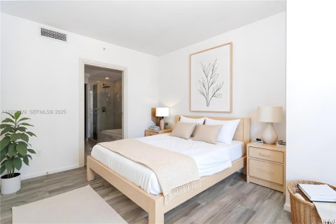 Condo in Miami, Florida, 3 bedrooms  № 1990711 - photo 23