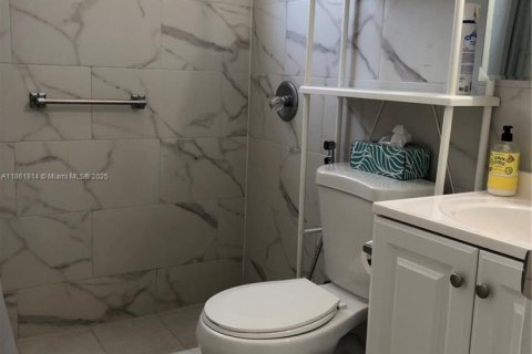 Condominio en venta en Miami Beach, Florida, 37.16 m2 № 1890396 - foto 18