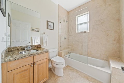 Casa en venta en North Bay Village, Florida, 3 dormitorios, 271.83 m2 № 2032196 - foto 23