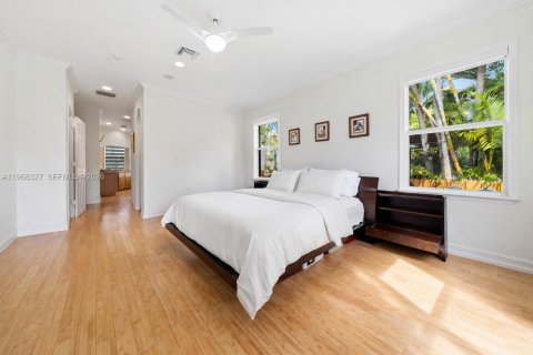 Casa en venta en North Bay Village, Florida, 3 dormitorios, 271.83 m2 № 2032196 - foto 15