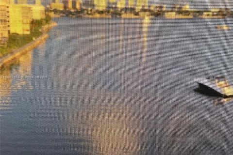 Copropriété à louer à Aventura, Floride: 2 chambres, 100.61 m2 № 1944831 - photo 7