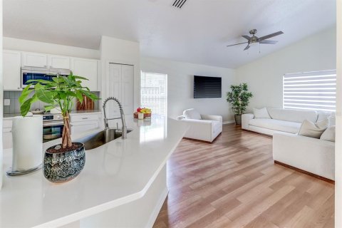 Casa en venta en Orlando, Florida, 3 dormitorios, 155.24 m2 № 2342095 - foto 22