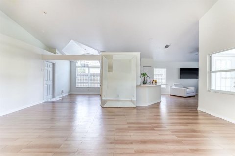 Casa en venta en Orlando, Florida, 3 dormitorios, 155.24 m2 № 2342095 - foto 26