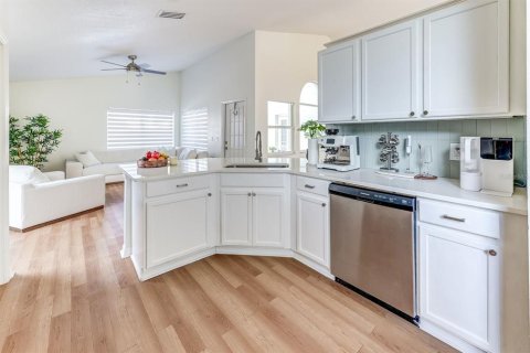 Casa en venta en Orlando, Florida, 3 dormitorios, 155.24 m2 № 2342095 - foto 13