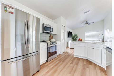 Casa en venta en Orlando, Florida, 3 dormitorios, 155.24 m2 № 2342095 - foto 8