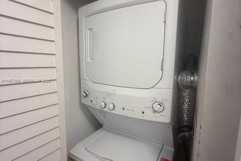 Townhouse in North Lauderdale, Florida 2 bedrooms, 114.83 sq.m. № 1994904 - photo 7