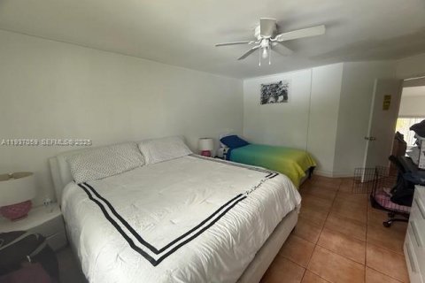 Townhouse in North Lauderdale, Florida 2 bedrooms, 114.83 sq.m. № 1994904 - photo 11