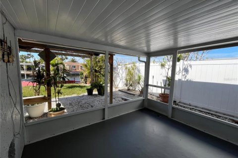 House in Hudson, Florida 2 bedrooms, 180.97 sq.m. № 1723083 - photo 20