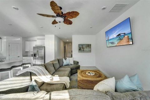Villa ou maison à vendre à Port Charlotte, Floride: 4 chambres, 180.32 m2 № 2272873 - photo 6