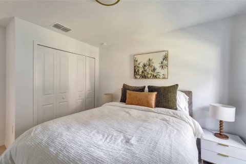 Villa ou maison à vendre à Port Charlotte, Floride: 4 chambres, 180.32 m2 № 2272873 - photo 26