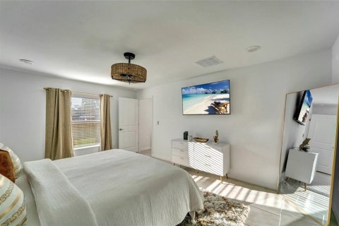 Villa ou maison à vendre à Port Charlotte, Floride: 4 chambres, 180.32 m2 № 2272873 - photo 23
