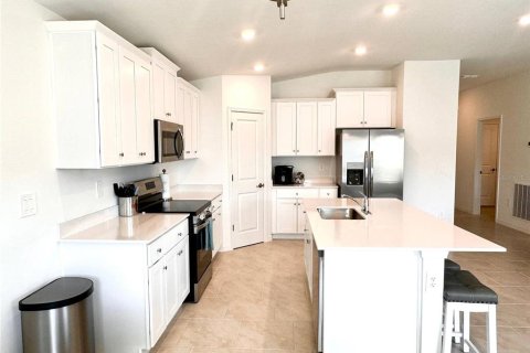 Villa ou maison à vendre à Port Charlotte, Floride: 4 chambres, 180.32 m2 № 2272873 - photo 14