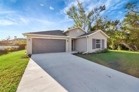 Villa ou maison à vendre à Port Charlotte, Floride: 4 chambres, 180.32 m2 № 2272873 - photo 2