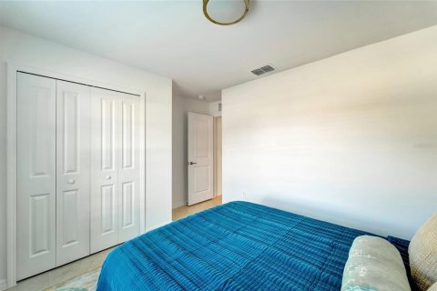 Villa ou maison à vendre à Port Charlotte, Floride: 4 chambres, 180.32 m2 № 2272873 - photo 30