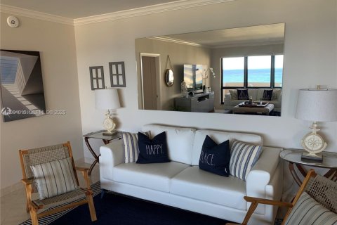 Condo in Lauderdale-by-the-Sea, Florida, 3 bedrooms  № 2068695 - photo 5