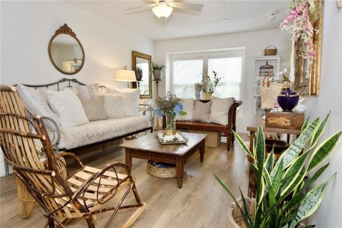 Townhouse in Lakewood Ranch, Florida 2 bedrooms, 101.45 sq.m. № 1847910 - photo 4