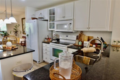 Townhouse in Lakewood Ranch, Florida 2 bedrooms, 101.45 sq.m. № 1847910 - photo 11