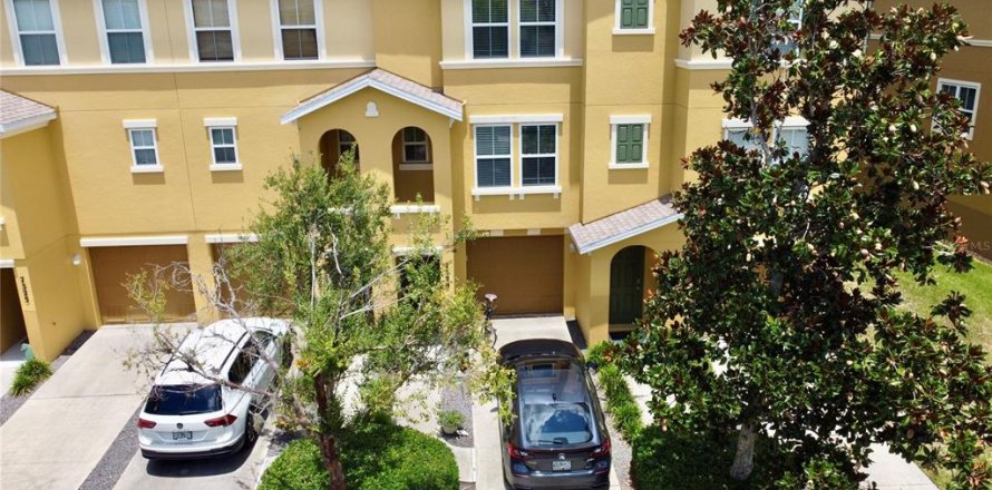 Townhouse in Lakewood Ranch, Florida 2 bedrooms, 101.45 sq.m. № 1847910
