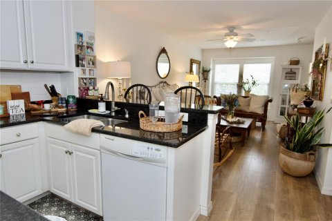 Townhouse in Lakewood Ranch, Florida 2 bedrooms, 101.45 sq.m. № 1847910 - photo 15