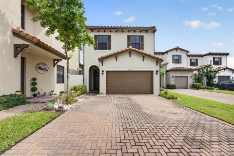 House in Riviera Beach, Florida 3 bedrooms, 172.15 sq.m. № 2361650