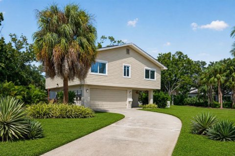 Villa ou maison à Saint Petersburg, Floride 4 chambres, 193.98 m2 № 2304550