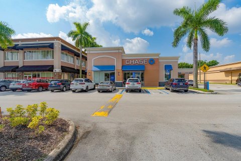 Propiedad comercial en venta en Miami, Florida № 1763519 - foto 19