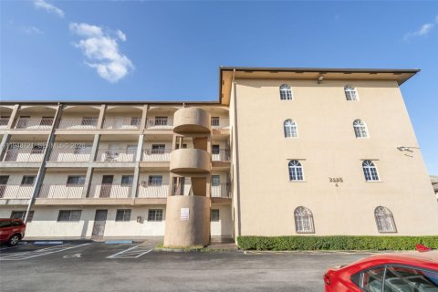 Снять в аренду кондоминиум в Хайалиа Гарденс, Флорида 2 спальни, 102.19м2, № 2004565 - фото 17