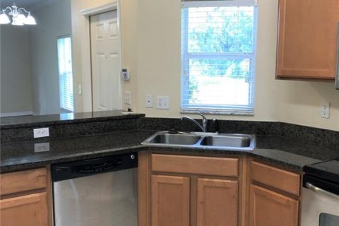 Touwnhouse à louer à Lakeland, Floride: 4 chambres, 137.4 m2 № 2409908 - photo 11
