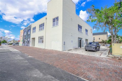 Commercial property in Lakeland, Florida 1546.82 sq.m. № 1886087 - photo 11