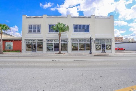 Commercial property in Lakeland, Florida 1546.82 sq.m. № 1886087 - photo 2